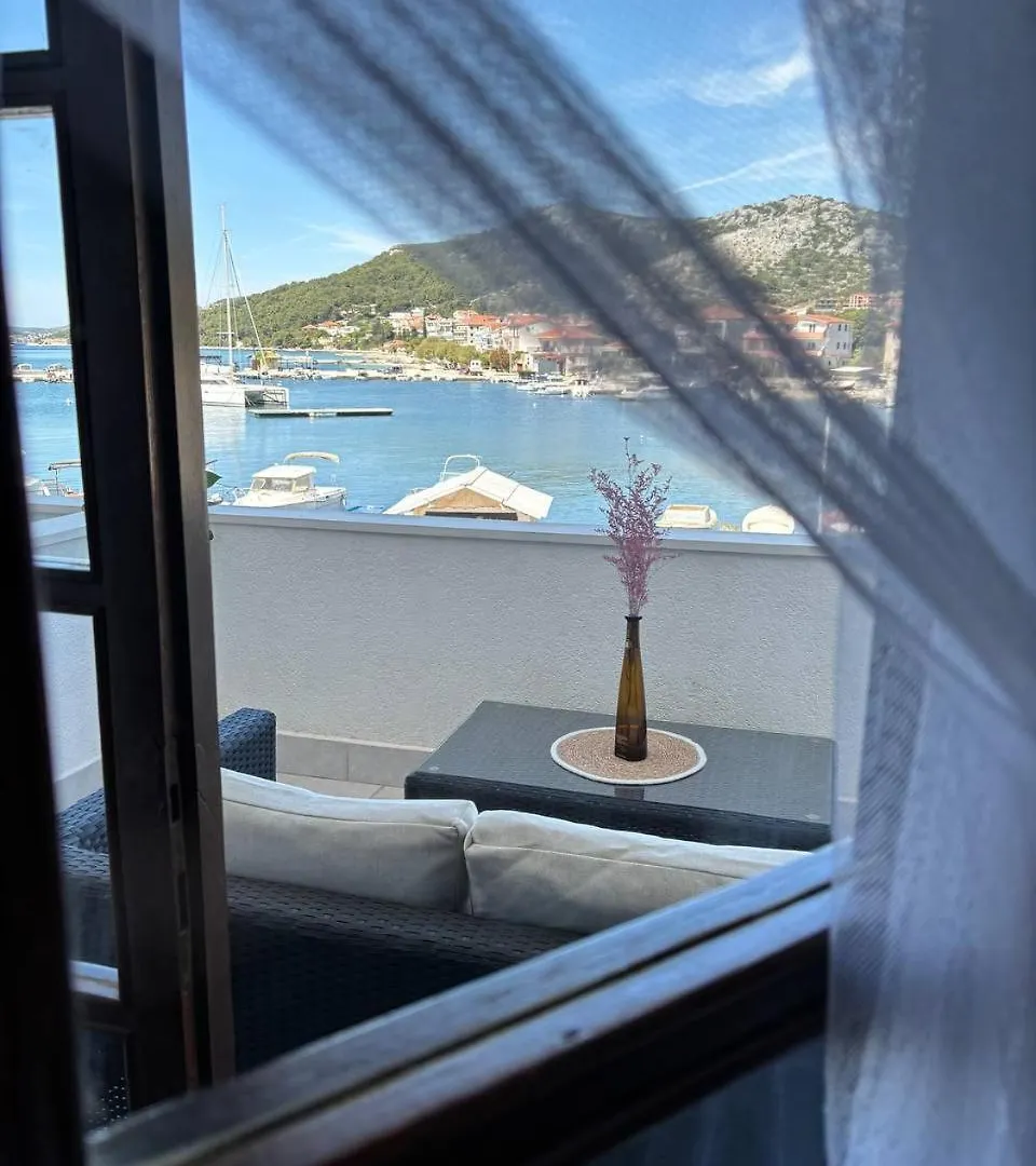 Villa Samac Trogir 3*, Seget Vranjica Kroatien
