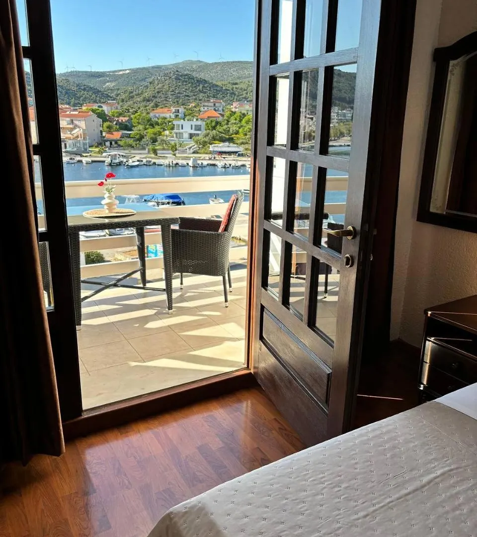 *** Pensionat Villa Samac Trogir Kroatien