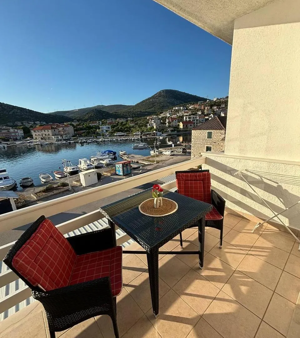 Villa Samac Trogir 3*, Seget Vranjica Kroatien